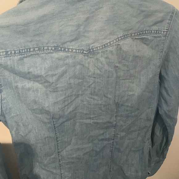 Fantastic H and M Light Blue Denim Button Up Shirt Super Stylish 😍 SZ Small/4 - Picture 9 of 10